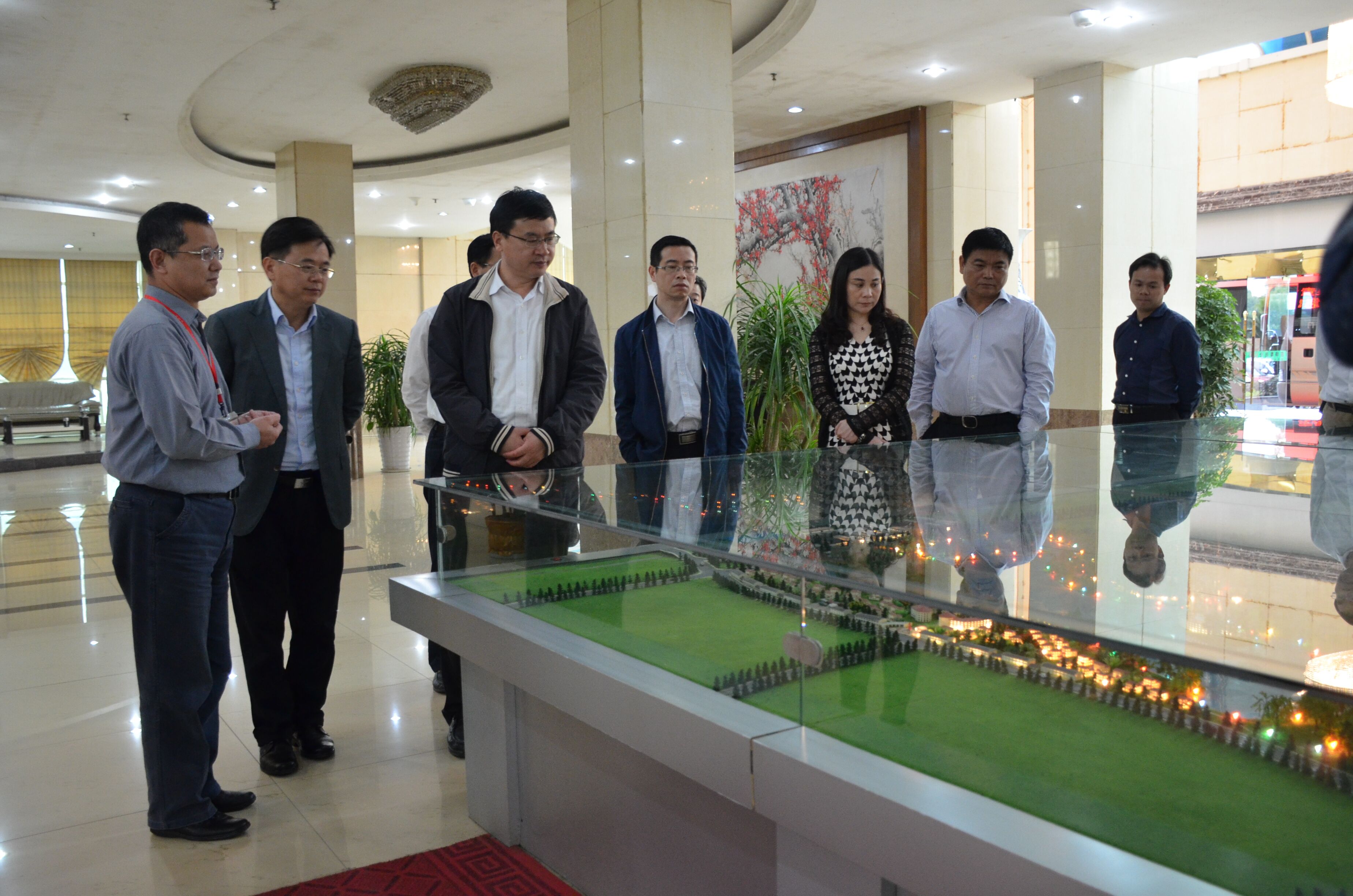 宜春市委常委、副市長陳如標蒞臨我司參觀考察